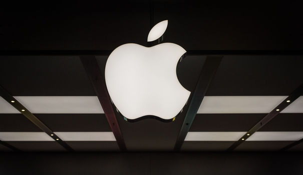 logo-d-apple-dans-un-magasin-de-rio-au-bresil-le-16-fevrier-2014_4793387